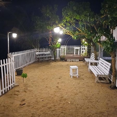 Ashen'S Beach House Bussa Екстериор снимка