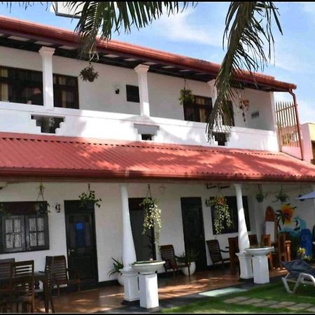 Ashen'S Beach House Bussa Екстериор снимка