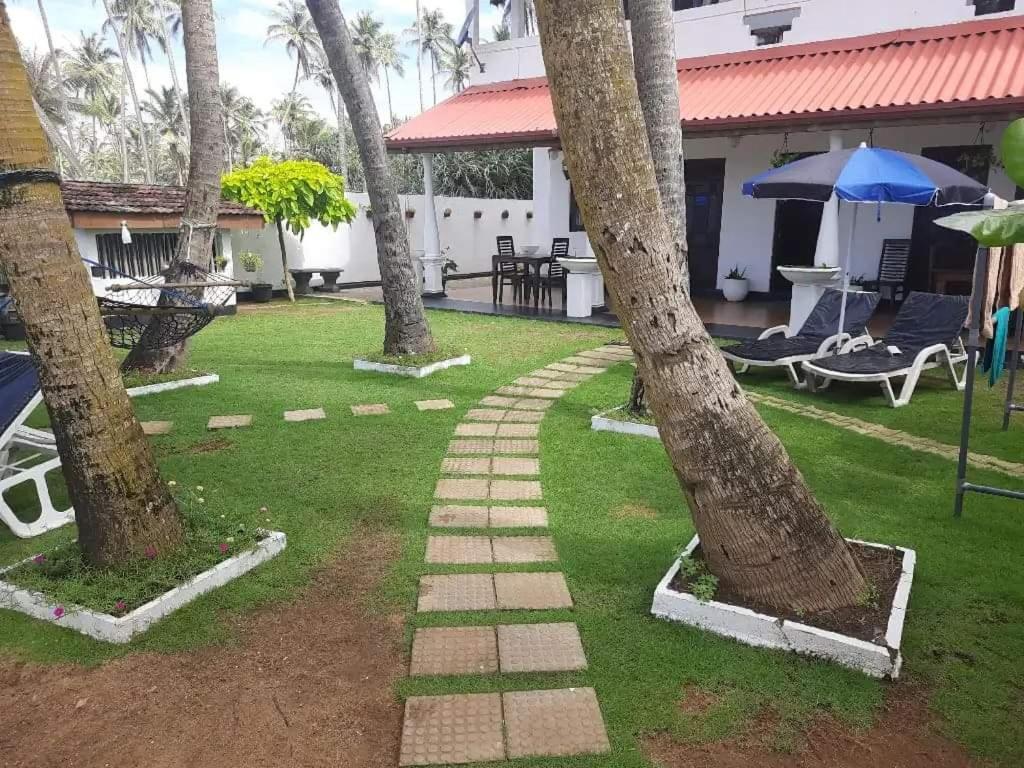Ashen'S Beach House Bussa Екстериор снимка