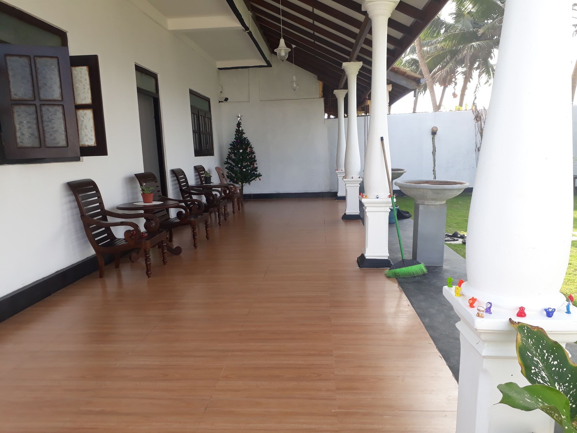 Ashen'S Beach House Bussa Екстериор снимка